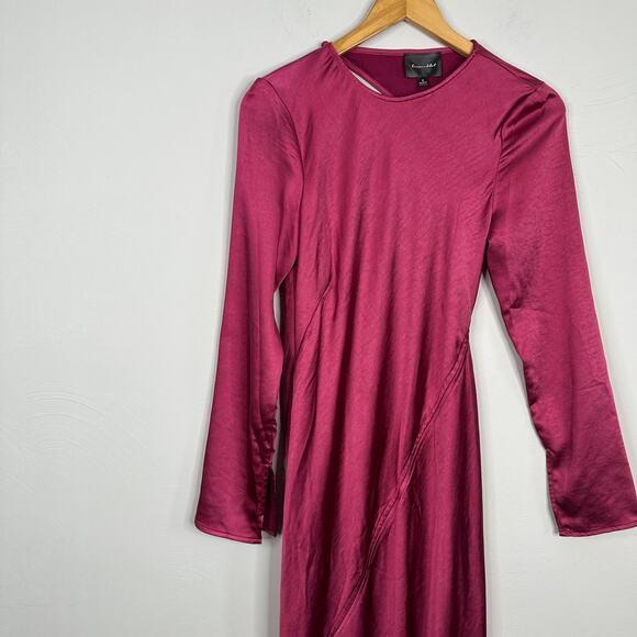 Line & Dot Simone Dress in Cranberry - Picture 6 of 10